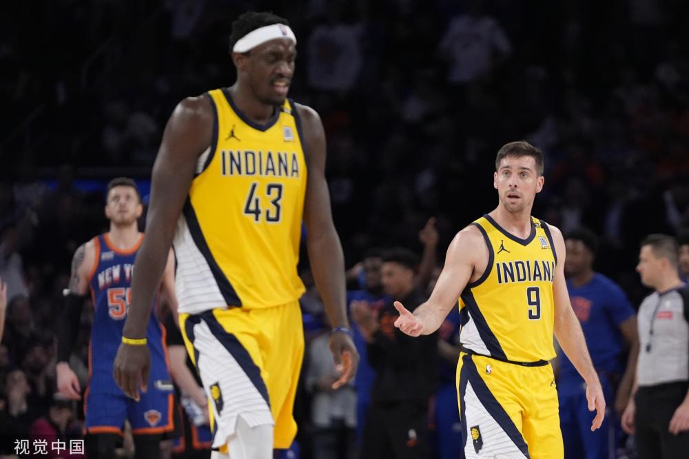 一记头球为 一记头球为