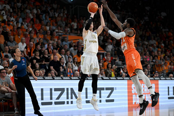 一直持续到 一直持续到